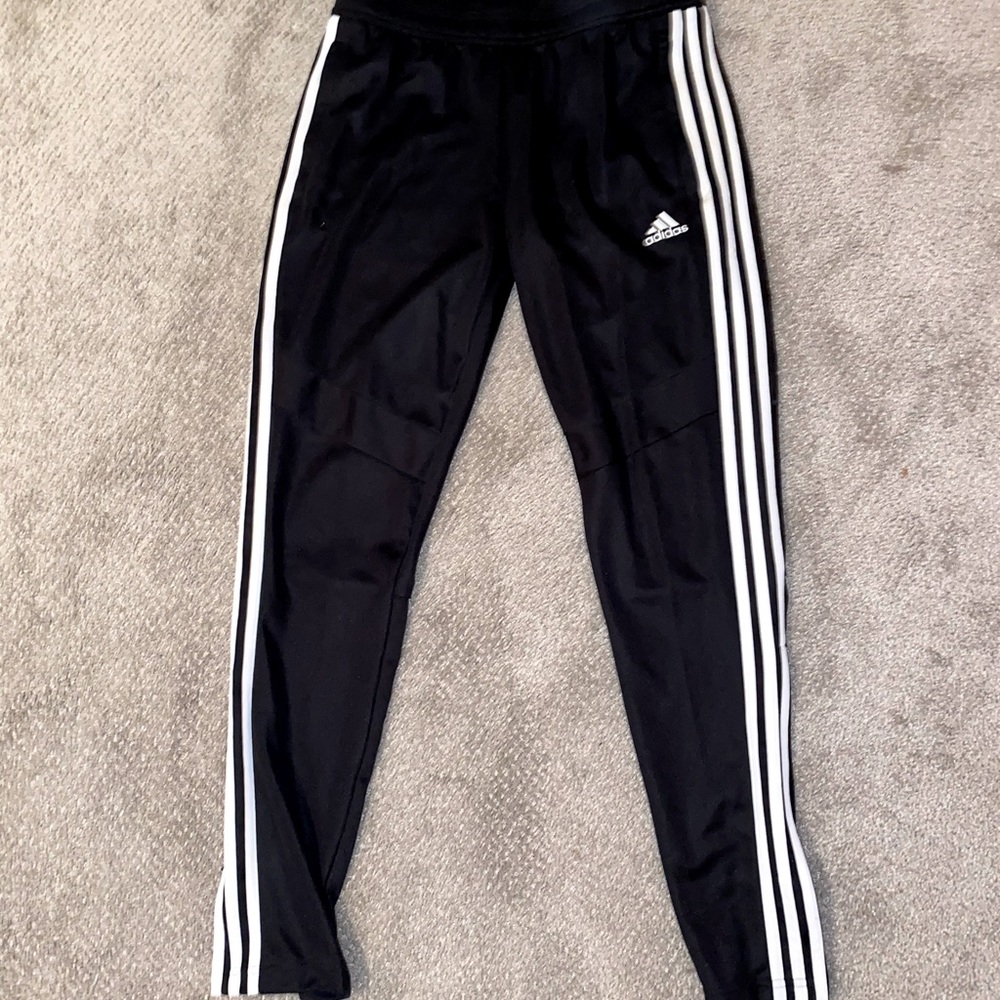 ADIDAS 🖤🤍 workout pants